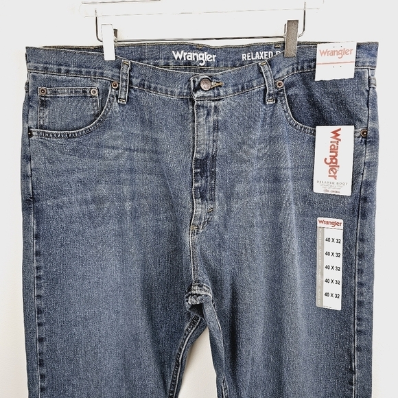 Wrangler Men's Relaxed Fit Boot Jeans NWT, 40x32 - Picture 9 of 12
